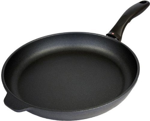 Swiss Diamond Nonstick Fry Pan