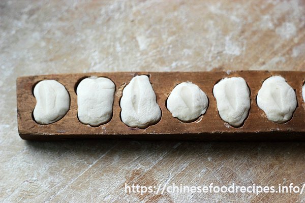 Chinese Qixi Festival Cake Recipe, 8 steps to make it 7 Chinese Qixi Festival Cake Recipe, 8 steps to make it 4
