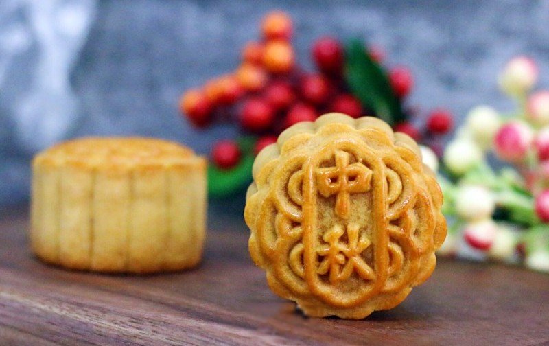 how to make cranberries coconut moon cake? 2 cranberries coconut moon cake