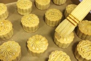 how to make cranberries coconut moon cake? 28 Coconut Cranberry Moon Cake Steps 25