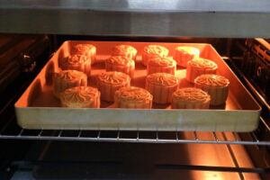 how to make cranberries coconut moon cake? 29 Coconut Cranberry Moon Cake Steps 26