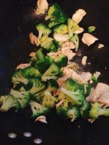 1 Easy Way to Broccoli Pan Fry Chicken 15 broccoli pan-fry chicken recipe step 5