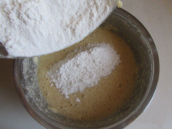 1 Best easy way to make banana pound cake 8 How to Make banana pound cake - step 5